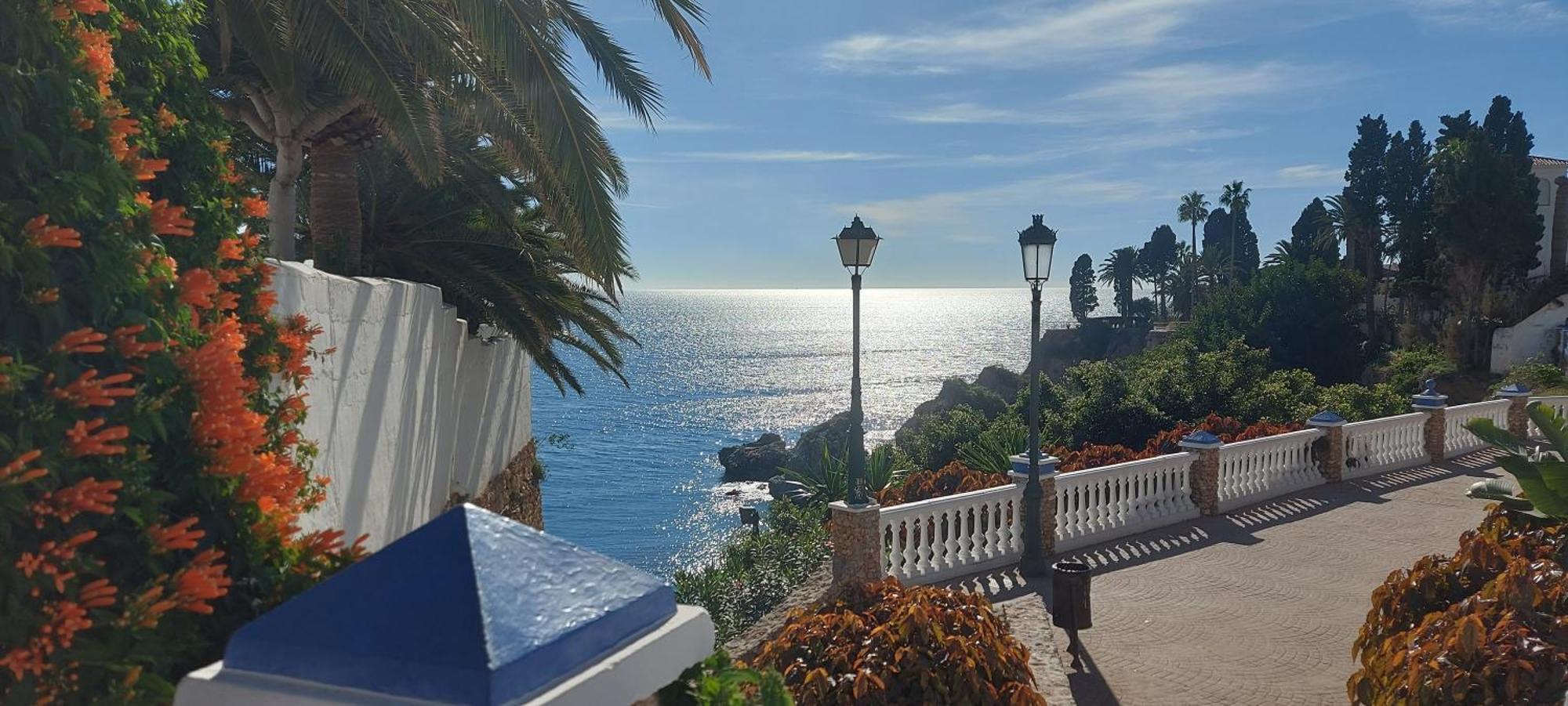 Apartament Spectacular Sea Views, 2 Bed,2 Bath Nerja Zewnętrze zdjęcie